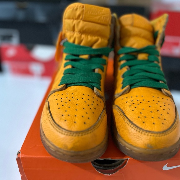 Jordan 1 Retro High
Gatorade Orange Peel (GS) - Picture 2 of 8